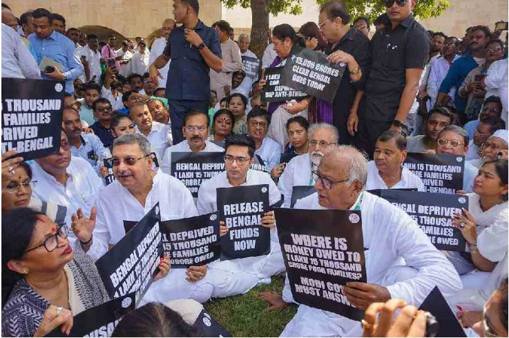 Black Day for Indian Democracy: TMC leader Abhishek Banerjee after Releasing from Detention