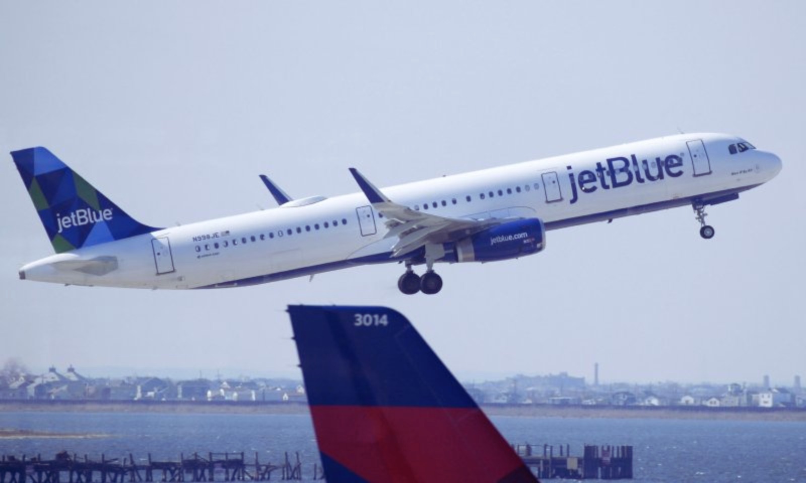 JetBlue Fined $2 Million by U.S. Transportation Department for Chronic Flight Delays