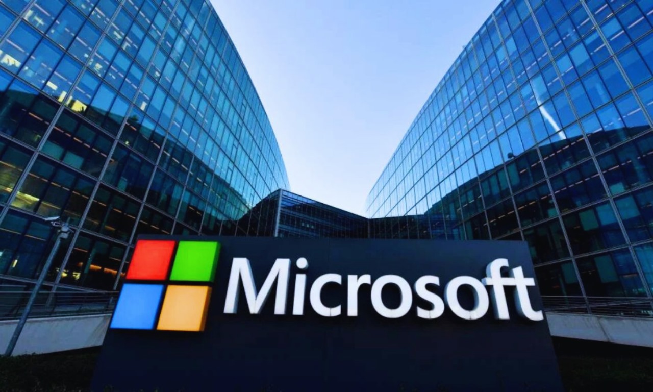 Microsoft Lays Off Employees Without Severance Over Performance Issues