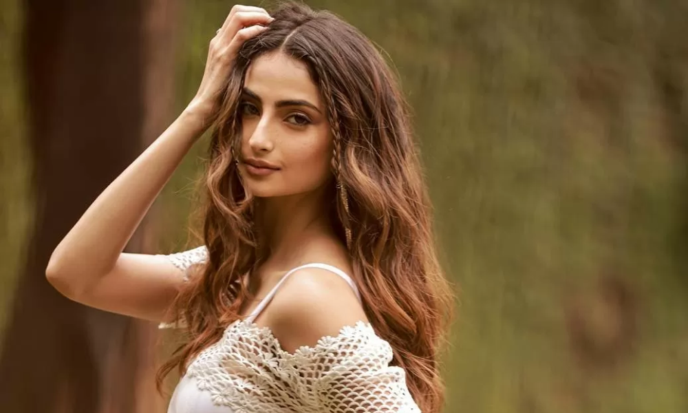 Palak Tiwari: Biography, Age, Height, Family, Education, Career, Net Worth & More