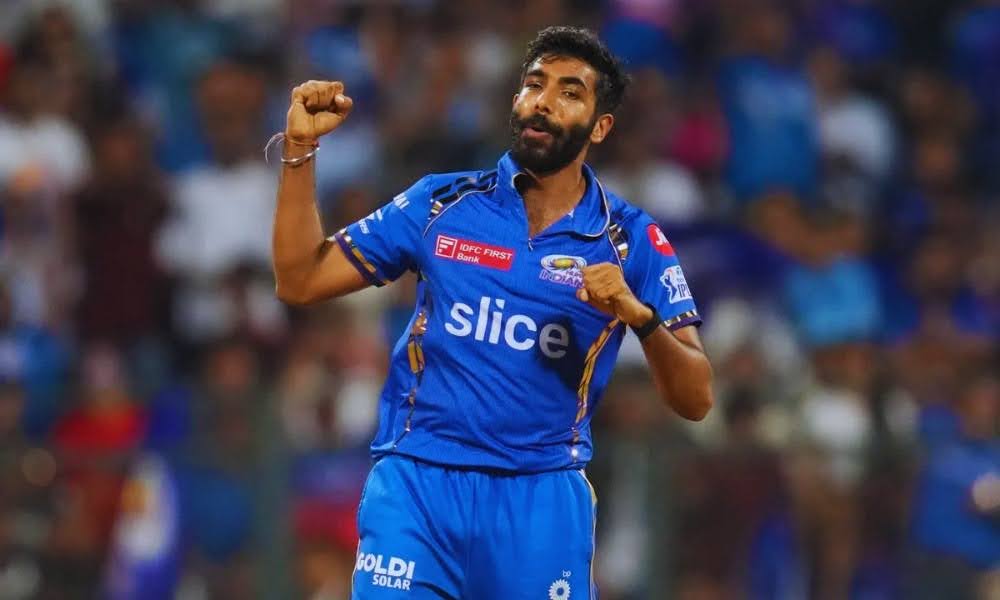 IPL 2025 Eliminator: Jasprit Bumrah Castles Washington Sundar with Fiery Yorker to Give MI Crucial Breakthrough