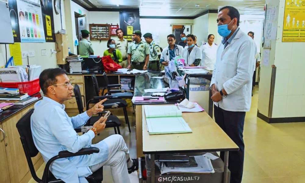 Goa Health Minister Faces Backlash Over Public Suspension Order, Doctors Threaten Indefinite Strike