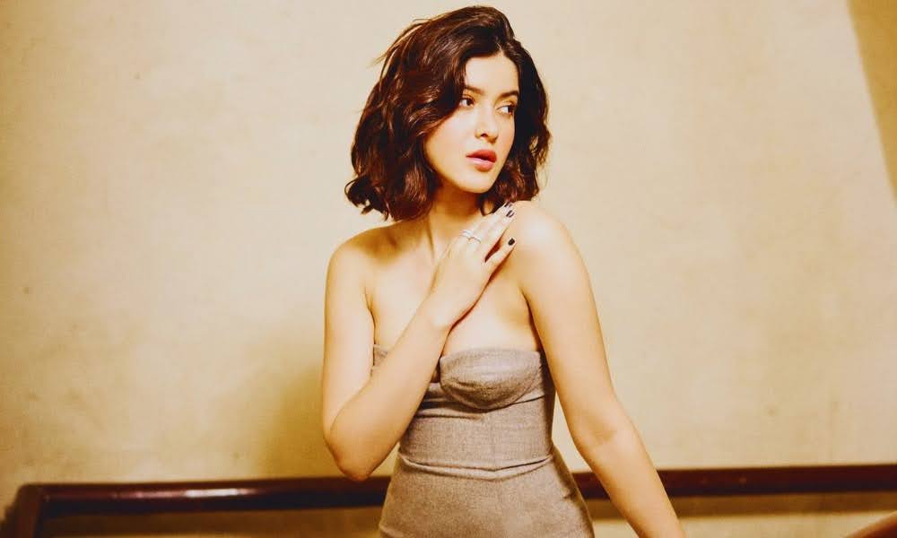 Shanaya Kapoor Gears Up for Debut with “Aankhon Ki Gustaakhiyan” After Three-Year Wait